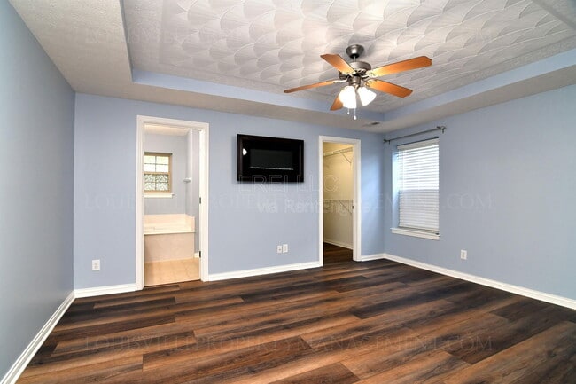 Building Photo - 5527 Raintree Ridge