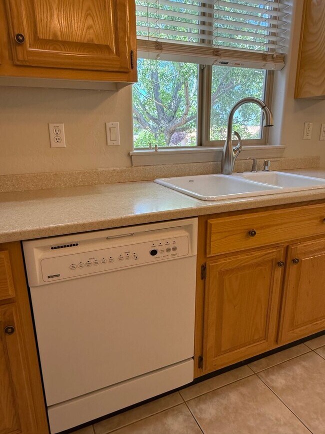 Building Photo - 7378 E Mingus Trail