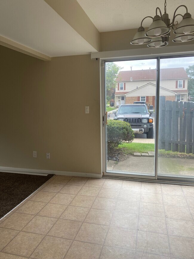 Building Photo - 34106 Garfield Cir