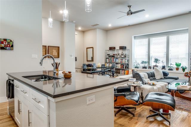 Building Photo - 5608 Lindell Ave