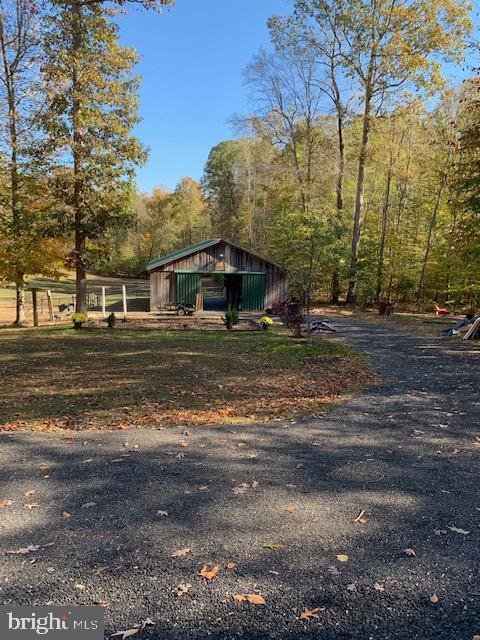 Building Photo - 24900 Fox Run Ln