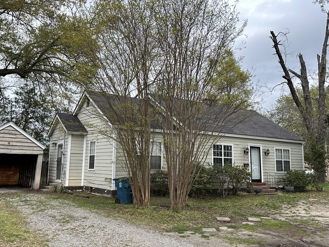Building Photo - 603 Lynn Ave