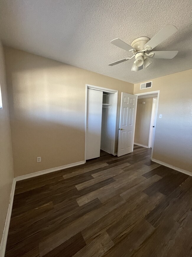 Building Photo - 5016 Wilmoth Ct