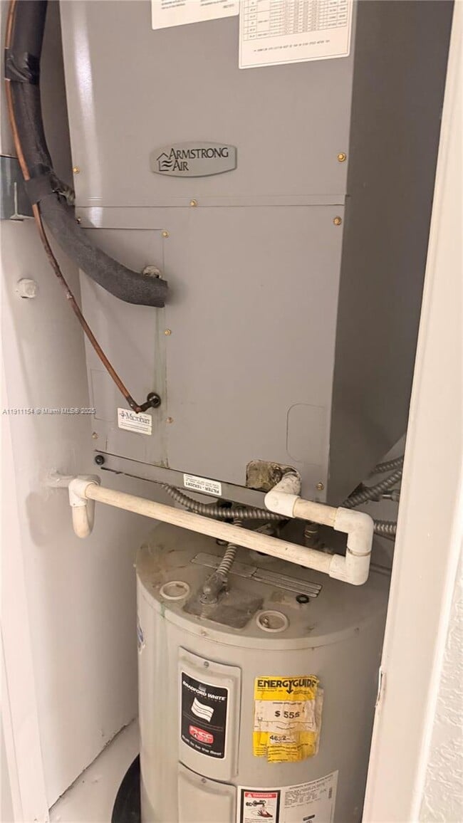 Building Photo - 7430 Miami Lakes Dr