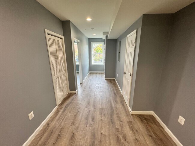 Building Photo - 3 Bedroom Near Historic Anacostia