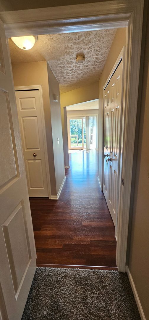 Building Photo - RANCH STYLE 2 BEDROOM CONDO FOR LEASE