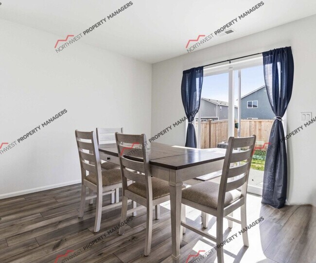 Building Photo - 1425 Salzer Crk Dr
