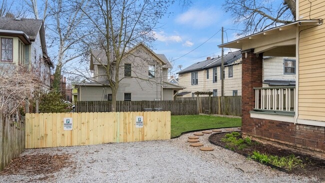 Building Photo - Single-family historic home in West Central with porch and private courtyard.