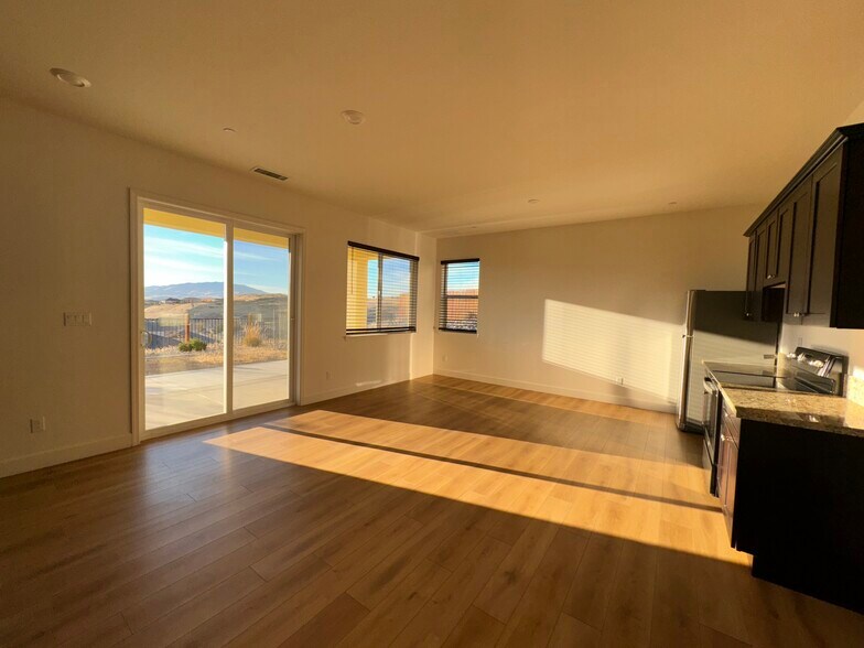 Building Photo - 3355 Barolo Ct