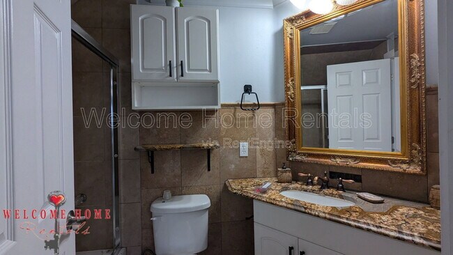 Building Photo - 4520 S Thompson Ave