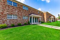 Building Photo - Emerald Ridge