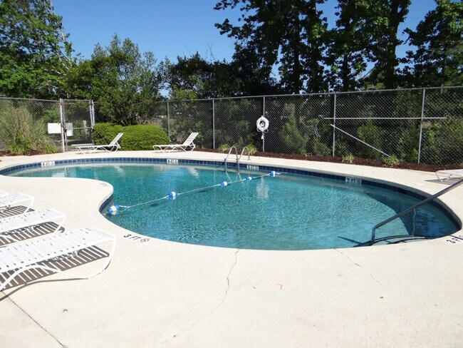 Building Photo - 2535 Great Scott Dr