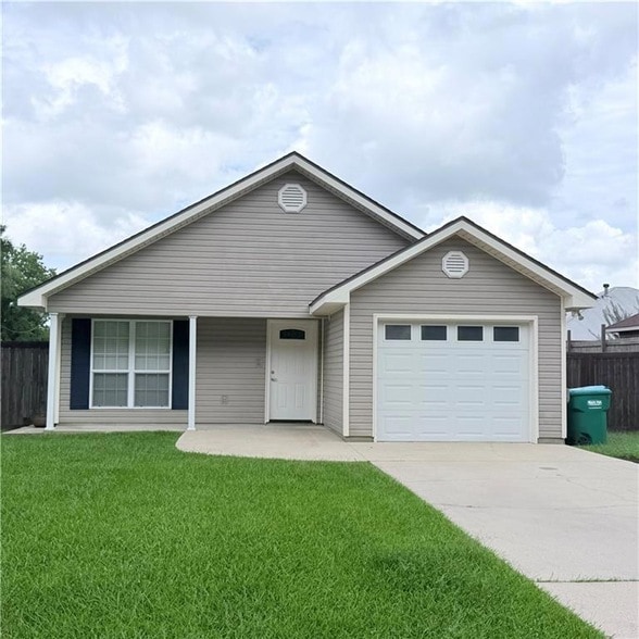 Building Photo - 1307 Bauerle Rd