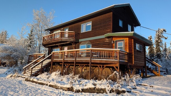 Primary Photo - 1045 Dawn Dr