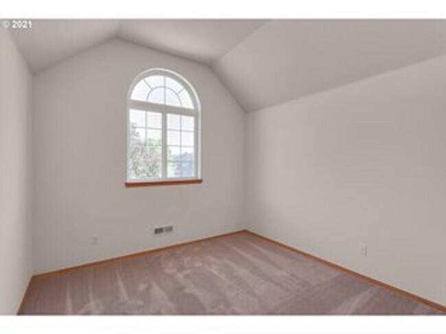 Building Photo - 4 Bedroom Bethany Home on a Large Corner L...