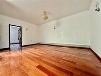 Building Photo - 333 Parkville Ave