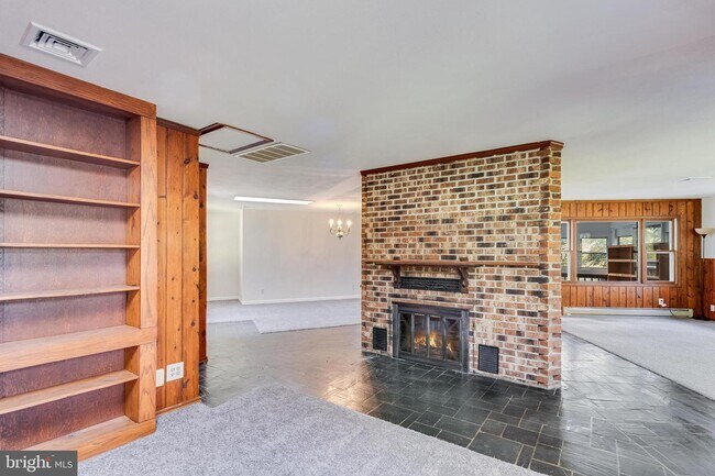 Building Photo - 12555 Trinity Dr