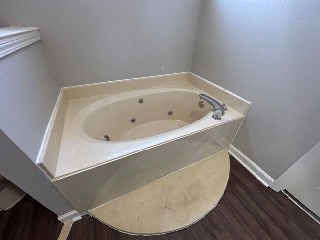 Building Photo - 1231 Beaver Trail Dr