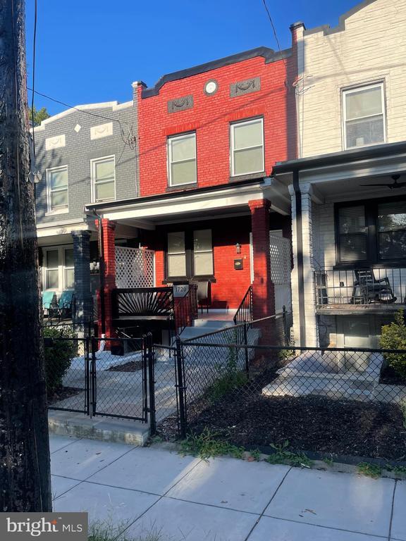 Building Photo - 1720 16th St SE