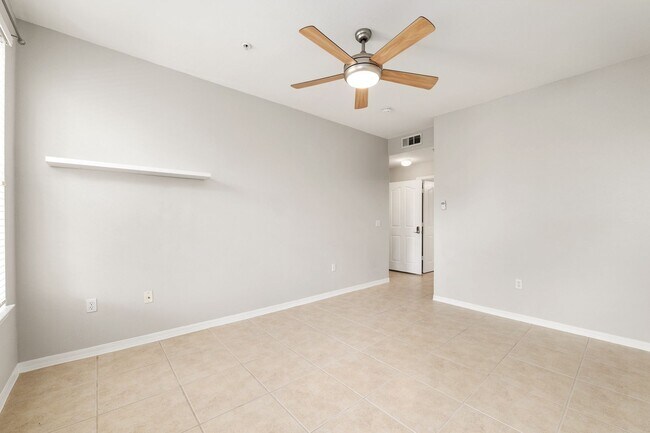 Building Photo - Charleston Place #2291