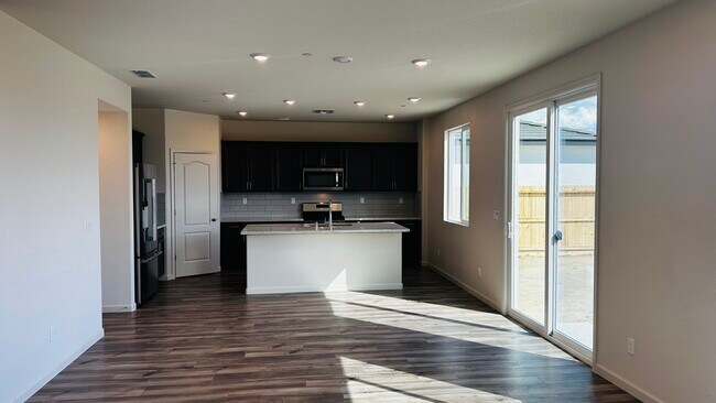 Building Photo - 3078 Feather Rd