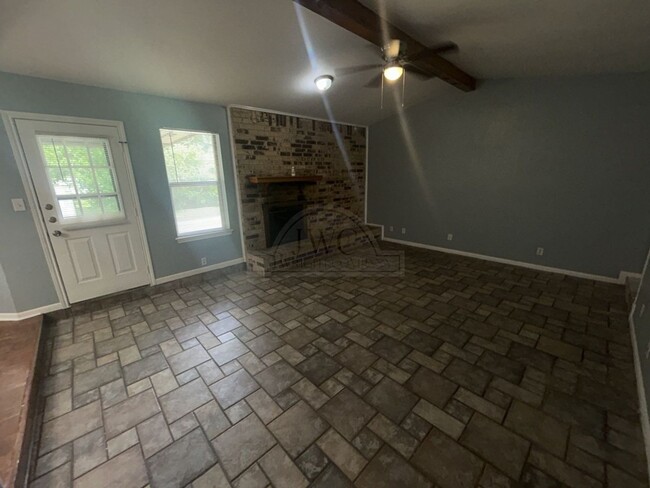 Building Photo - 1815 Gautier Ave