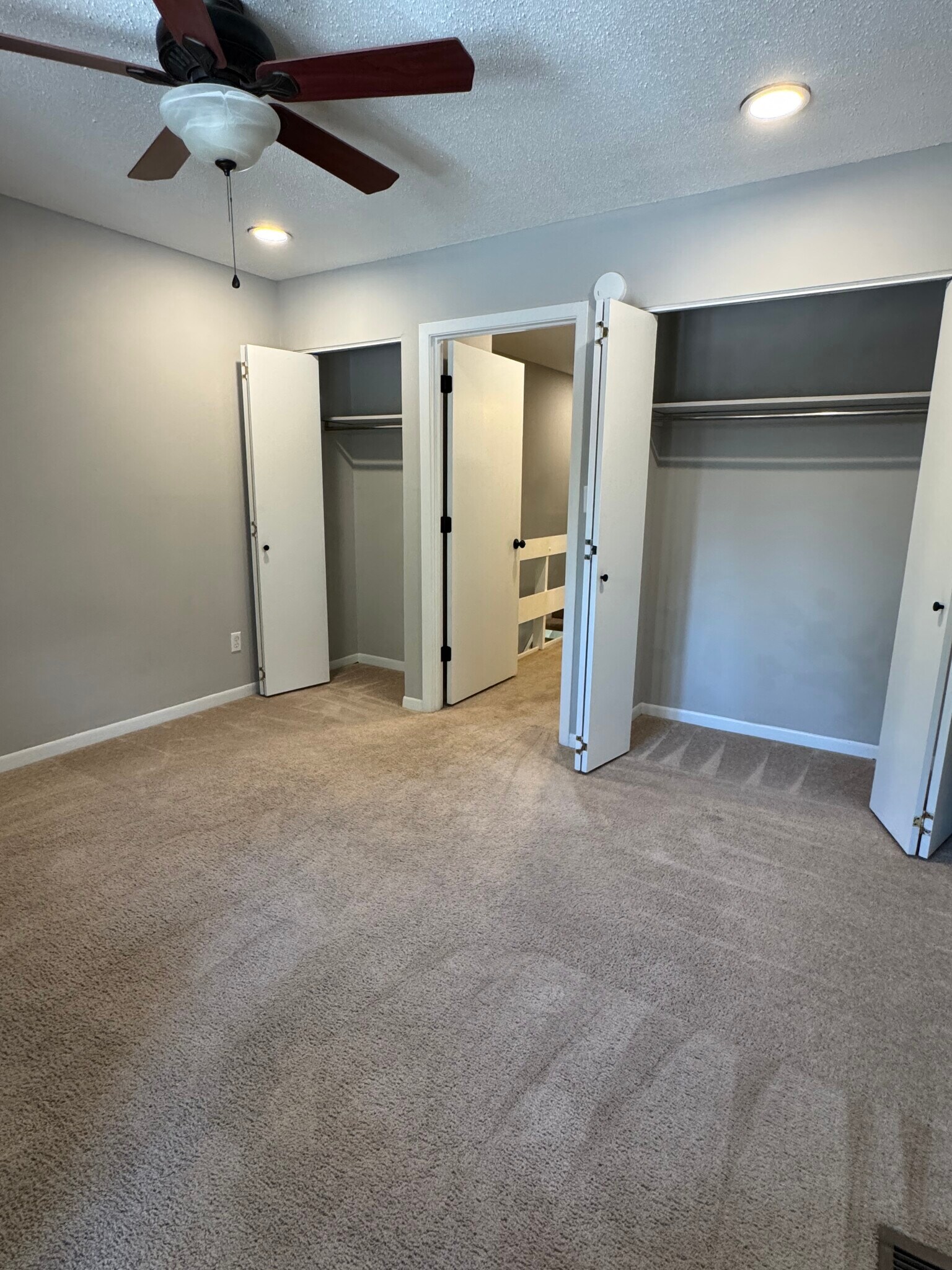 Building Photo - 115 Beechnut St