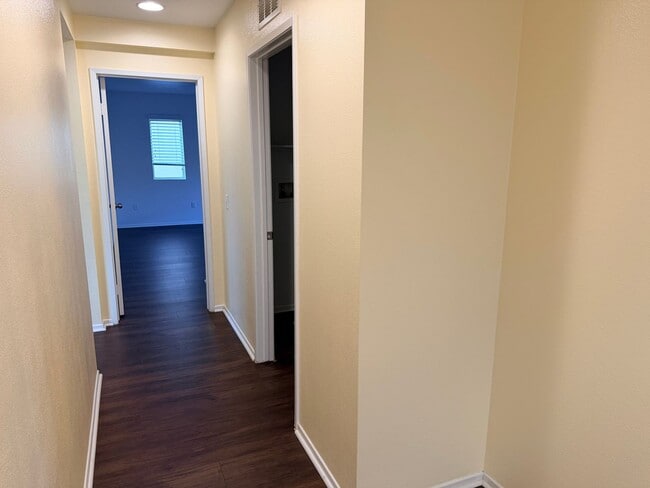 Building Photo - Estrella home for rent!