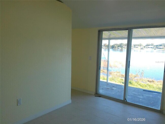 Building Photo - 1111 Cypress Gardens Blvd