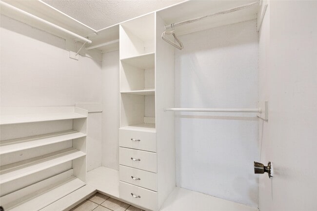 Building Photo - 11514 Gullwood Dr