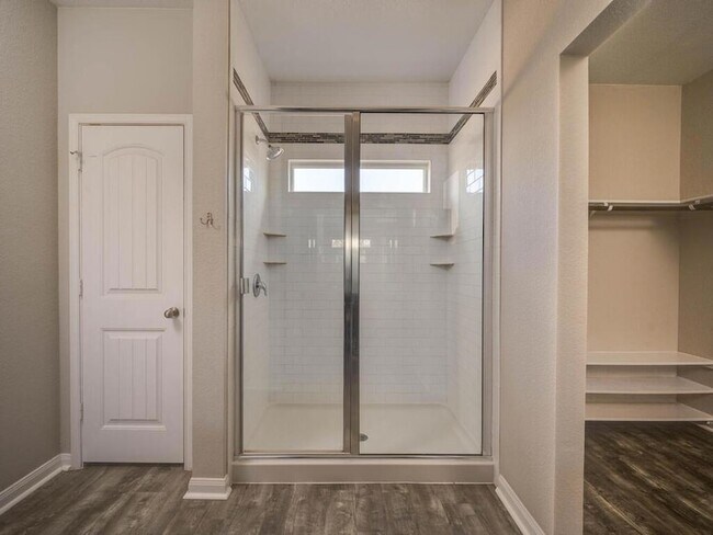 Building Photo - 688 Donegal Ln