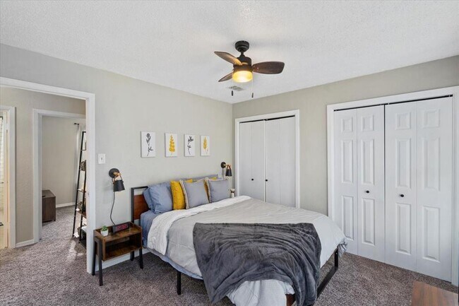 Building Photo - 200 Laurel Dr