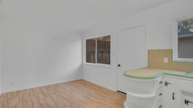 Building Photo - Lovely Home in San Jose near scenic Alum Rock! 2 Bedroom 2 Bath plus 1 Bed/1 Bath ADU