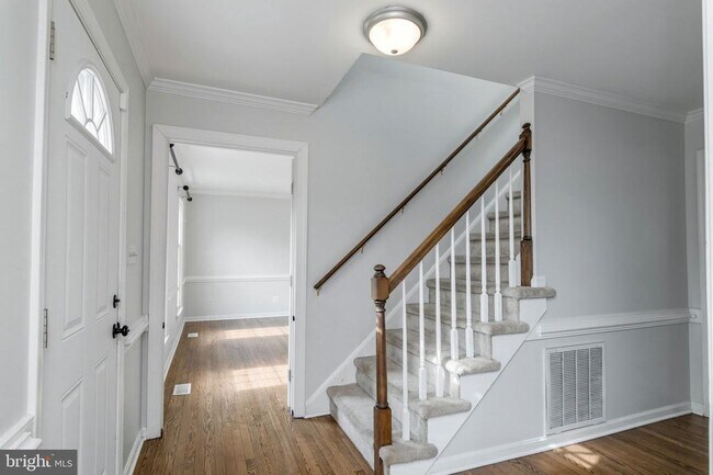 Building Photo - 2009 White Lake Dr