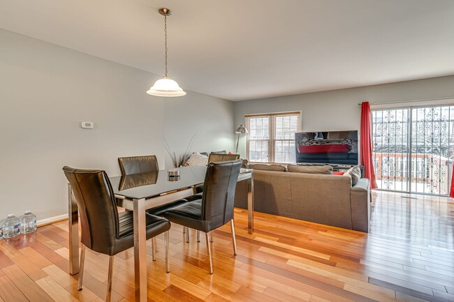 Building Photo - Charming 3 Bedroom Home in Prime Clinton L...