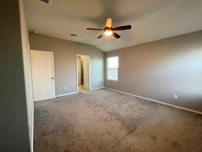 Building Photo - 16612 Brogan Ln