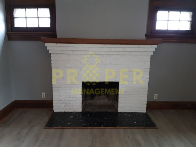 Building Photo - Amazing 4 bedrooms 1.5 bathroom house for ...