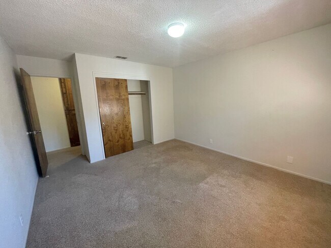 Building Photo - 2 bedroom 2 bathroom Heritage Ranch Home Available 9/1/26 **Do Not Disturb Tenants**