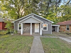 Building Photo - MOVE IN SPECIAL!  Cute 3 bedroom home close to Evangel University and Spfd/Green County Park Board