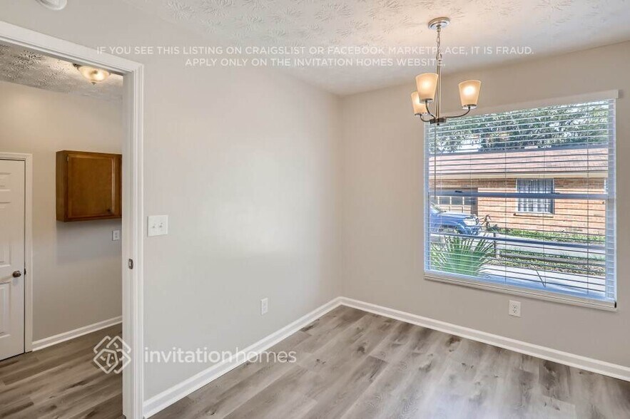 Building Photo - 2817 Paces Ferry Rd W