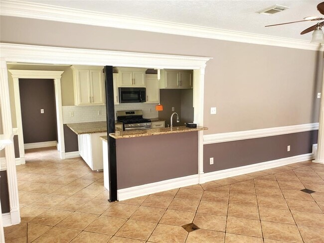 Building Photo - 3751 Pine Cone Trail