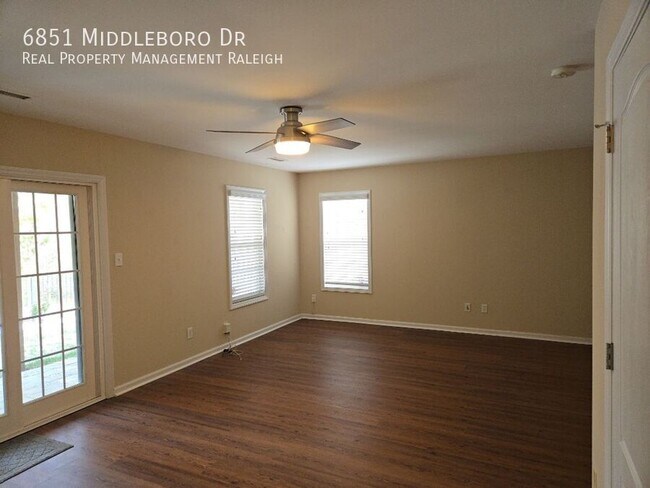 Building Photo - 6851 Middleboro Dr