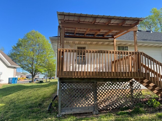 Building Photo - COMING SOON! All-Brick Duplex near Nixa High School