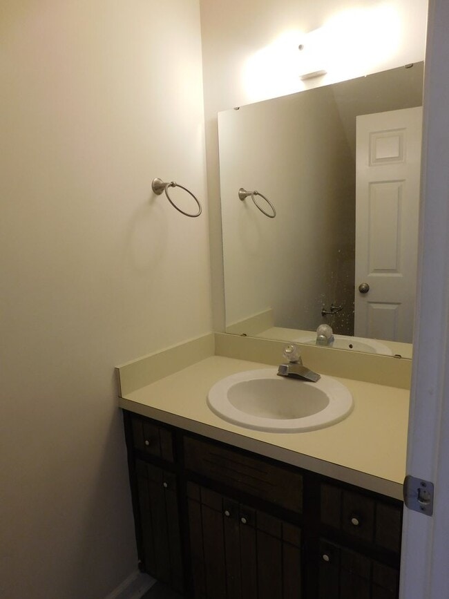 Building Photo - 1507 College Way