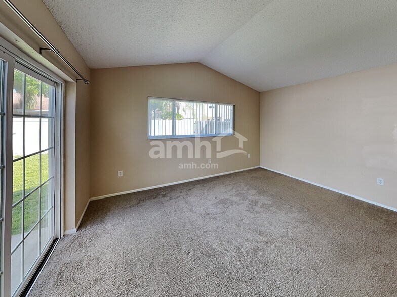 Building Photo - 11320 Clayridge Dr