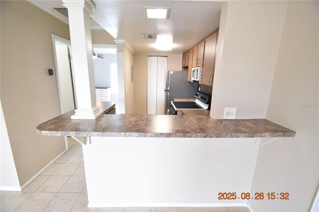 Building Photo - 3814 N Lake Dr