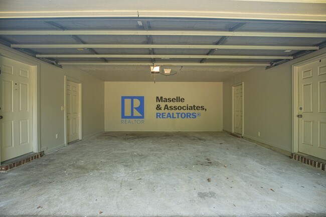 Building Photo - 3 Bed/2 Bath House on a Corner lot in Brandon