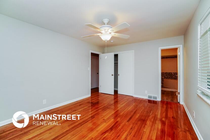 Building Photo - 9548 Brookside Dr