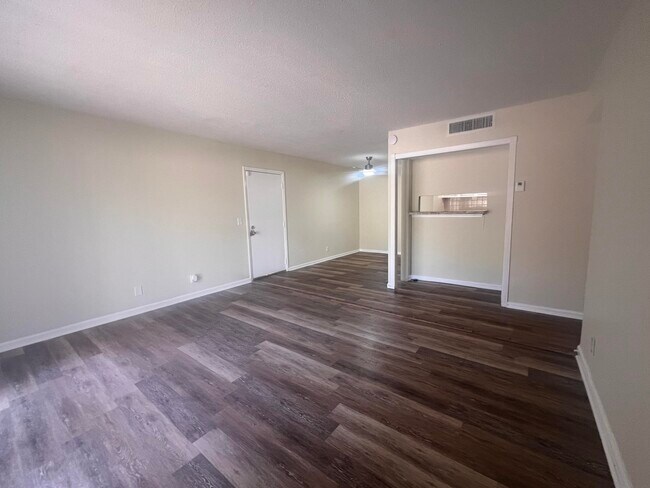 Building Photo - 1500 N Congress Ave