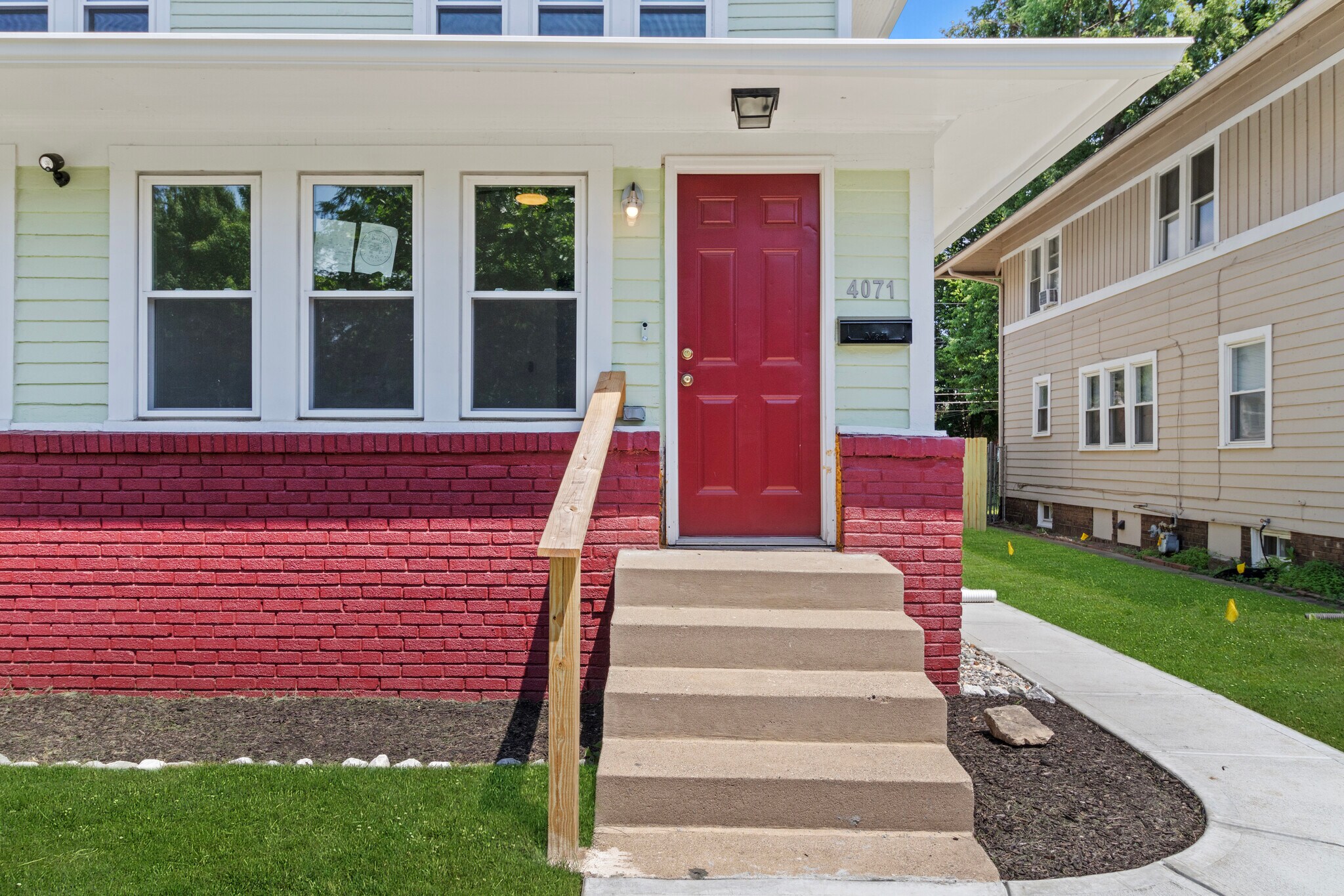 Building Photo - 4071 N College Ave